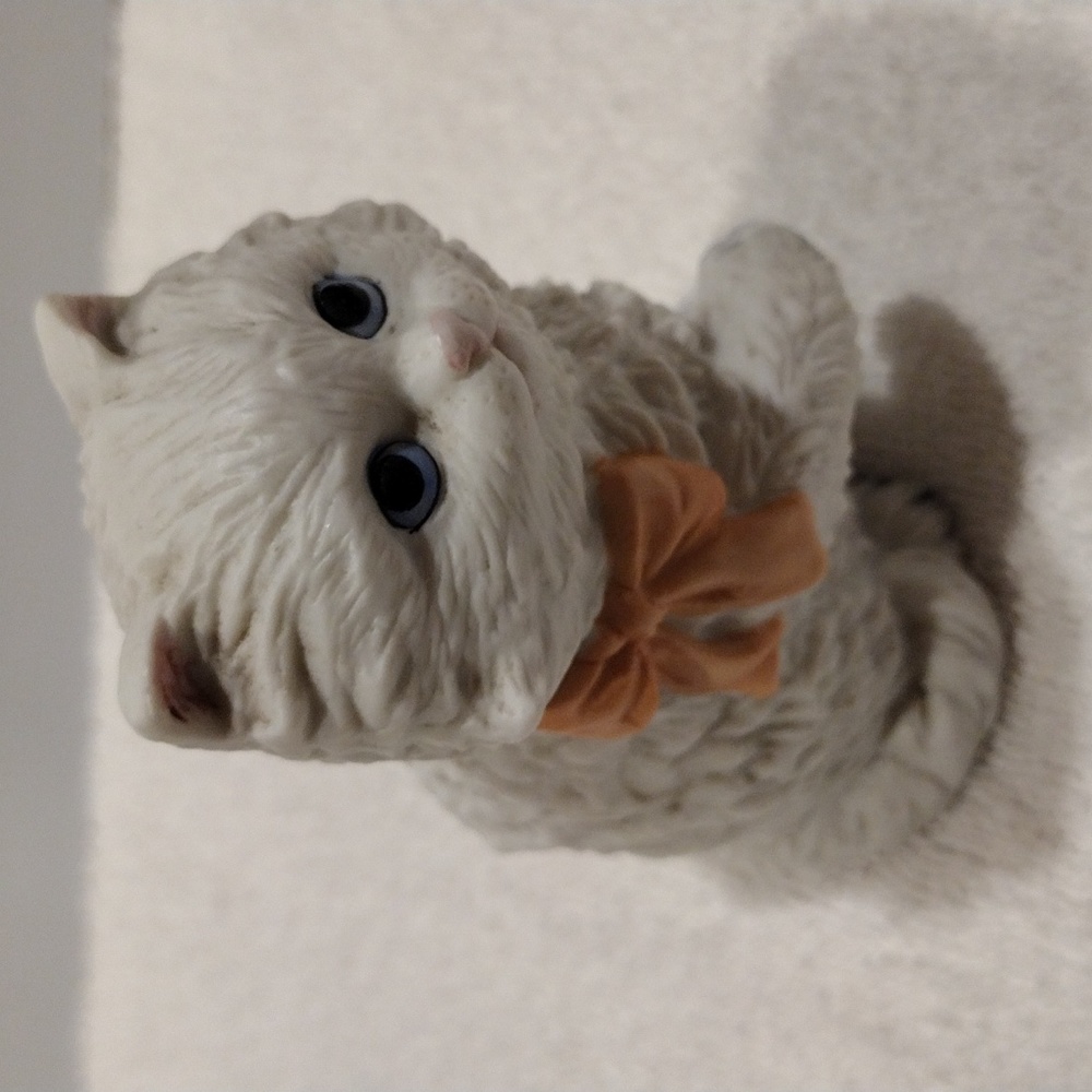 Vintage, Homco porcelain cat with pink bow. - Picture 4 of 4